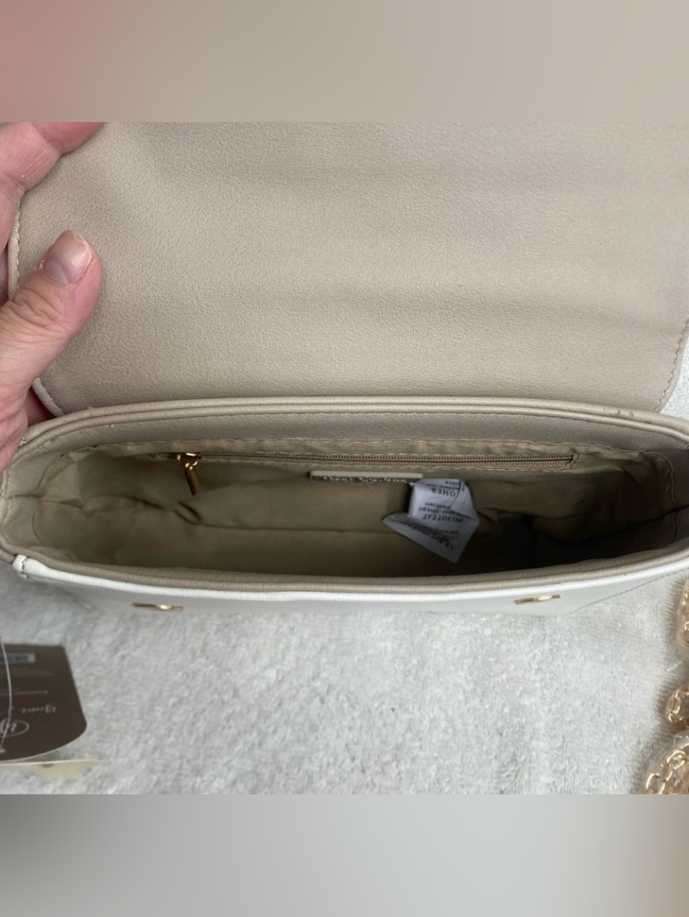 NWT New Yani J'adore Womens Tan White Faux Leather Clutch + Strap Classic Girly - Picture 7 of 12